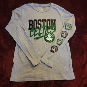 Boston Celtics Boys Long Sleeve Shirt. Size 18/20. Great Shape.